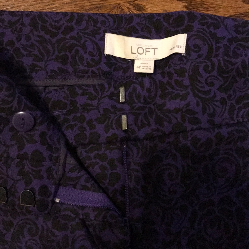 Cropped Purple Patterned Slacks - Picture 4 of 5